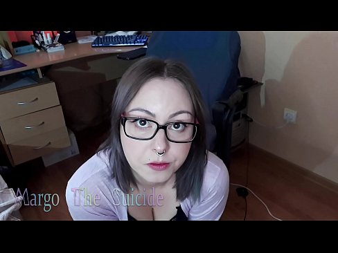 ❤️ မျက်မှန်တပ်ထားသော Sexy ကောင်မလေး Dildo ကို ကင်မရာတွင် နက်ရှိုင်းစွာ စုပ်သည်။ လိင် မှာ ငါတို့မှာ ❌❤